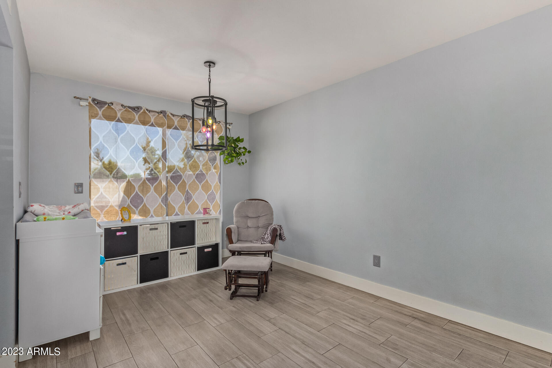 7350 W COOLIDGE Street W