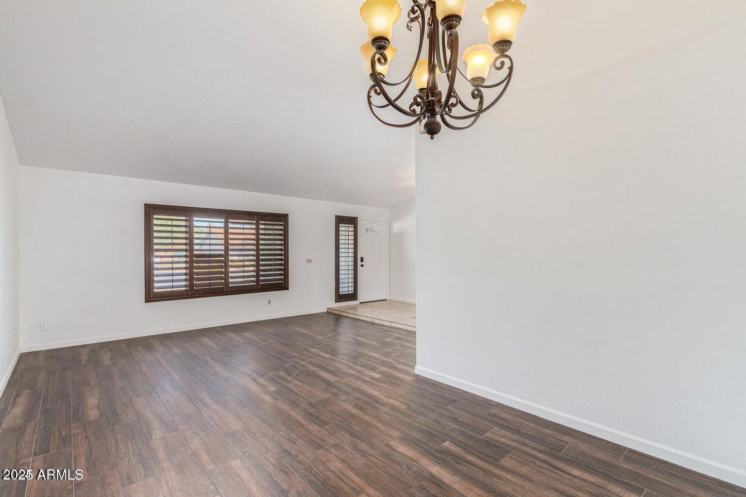 1316 N SPRING Circle