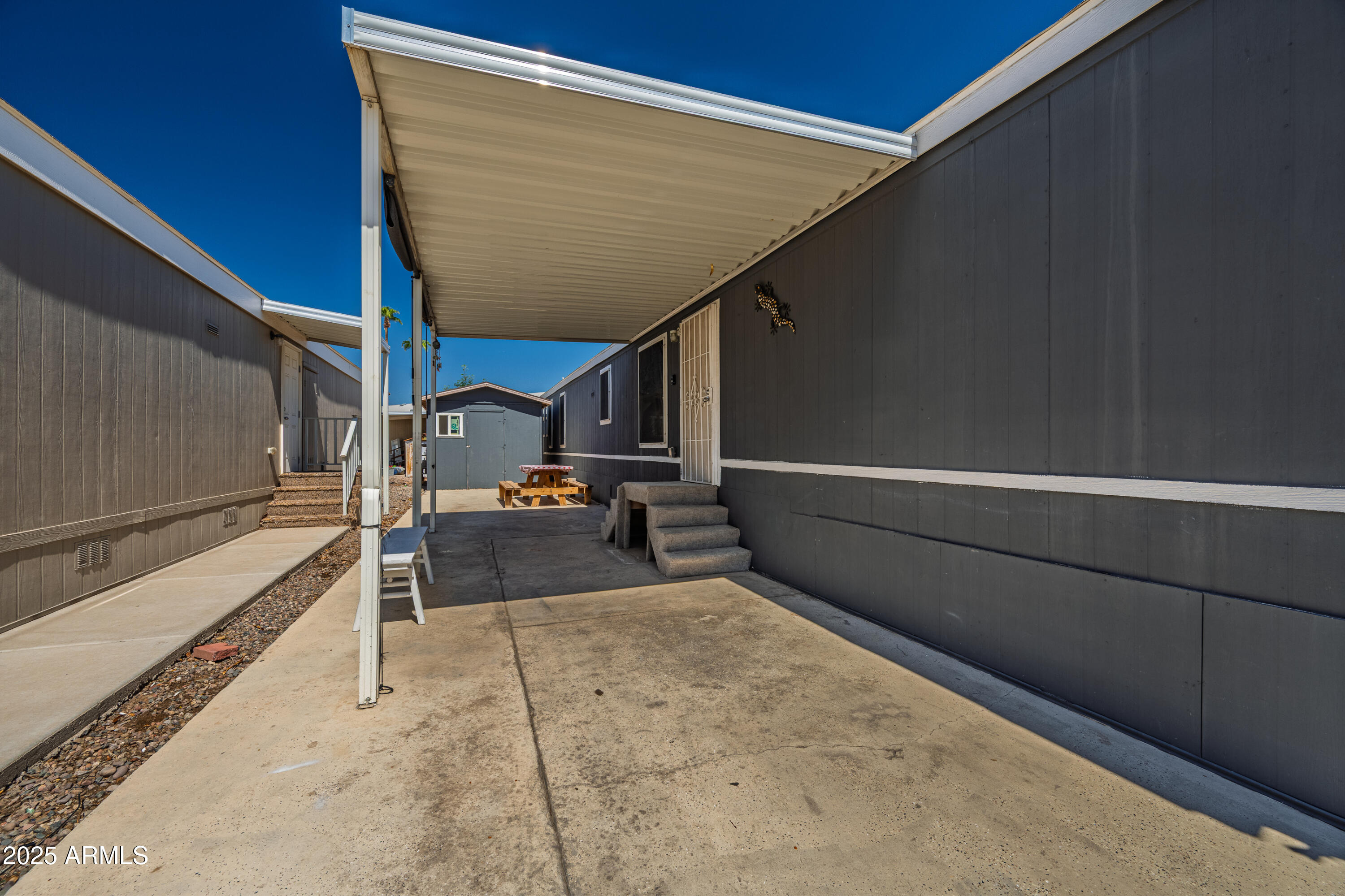 1650 S Arizona Avenue, 80