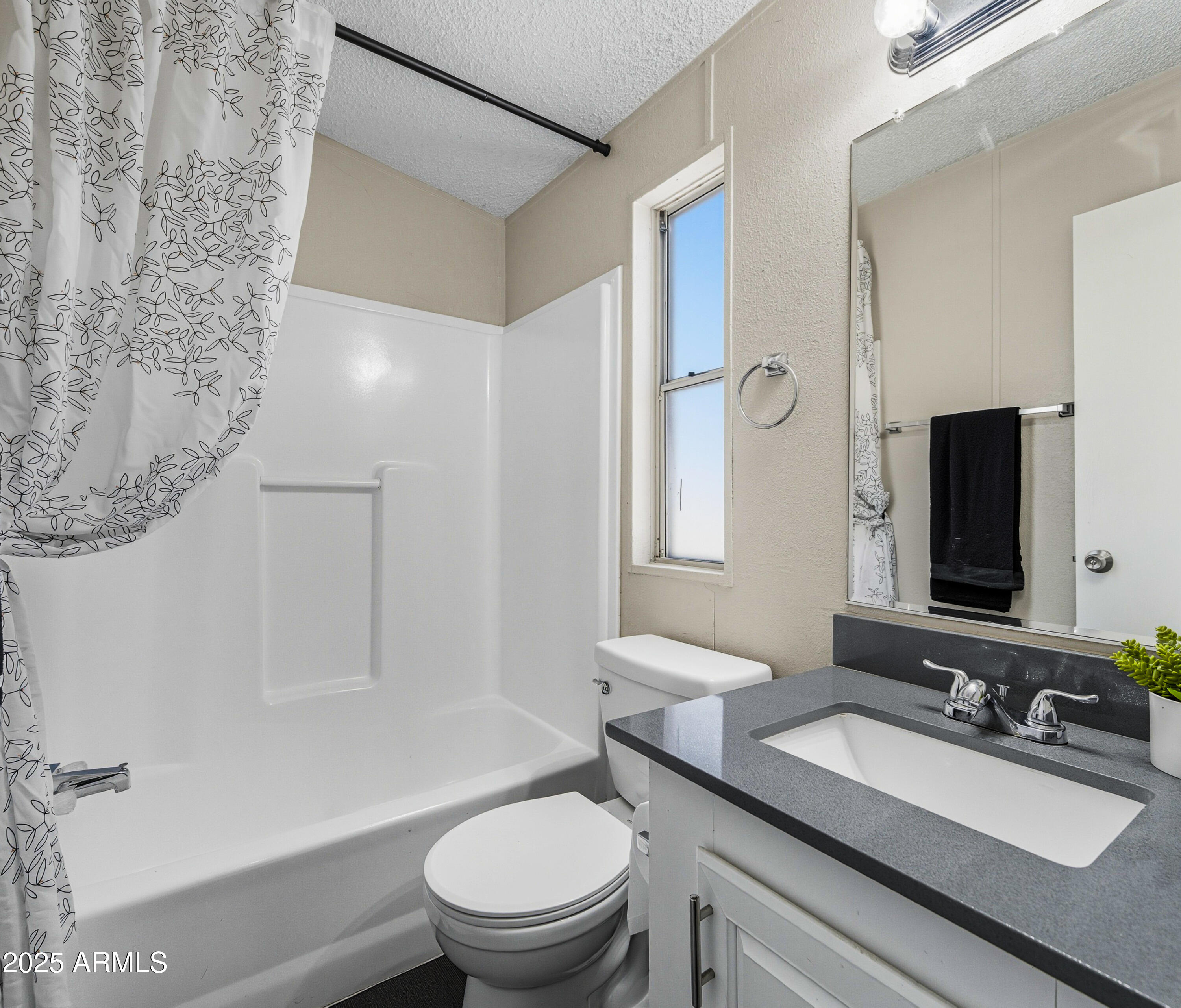 1650 S Arizona Avenue, 80