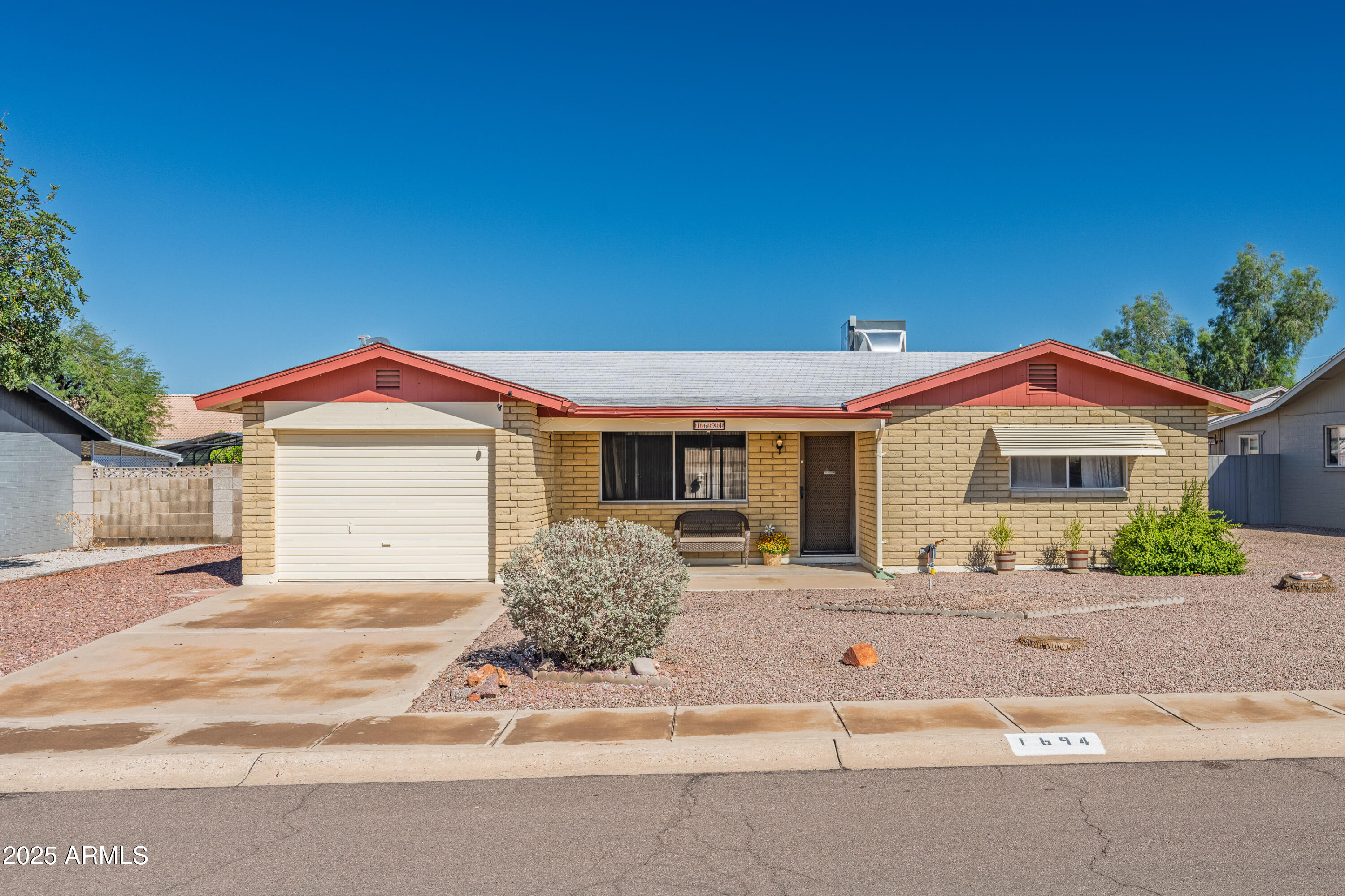 1694 W 13TH Avenue, Apache Junction