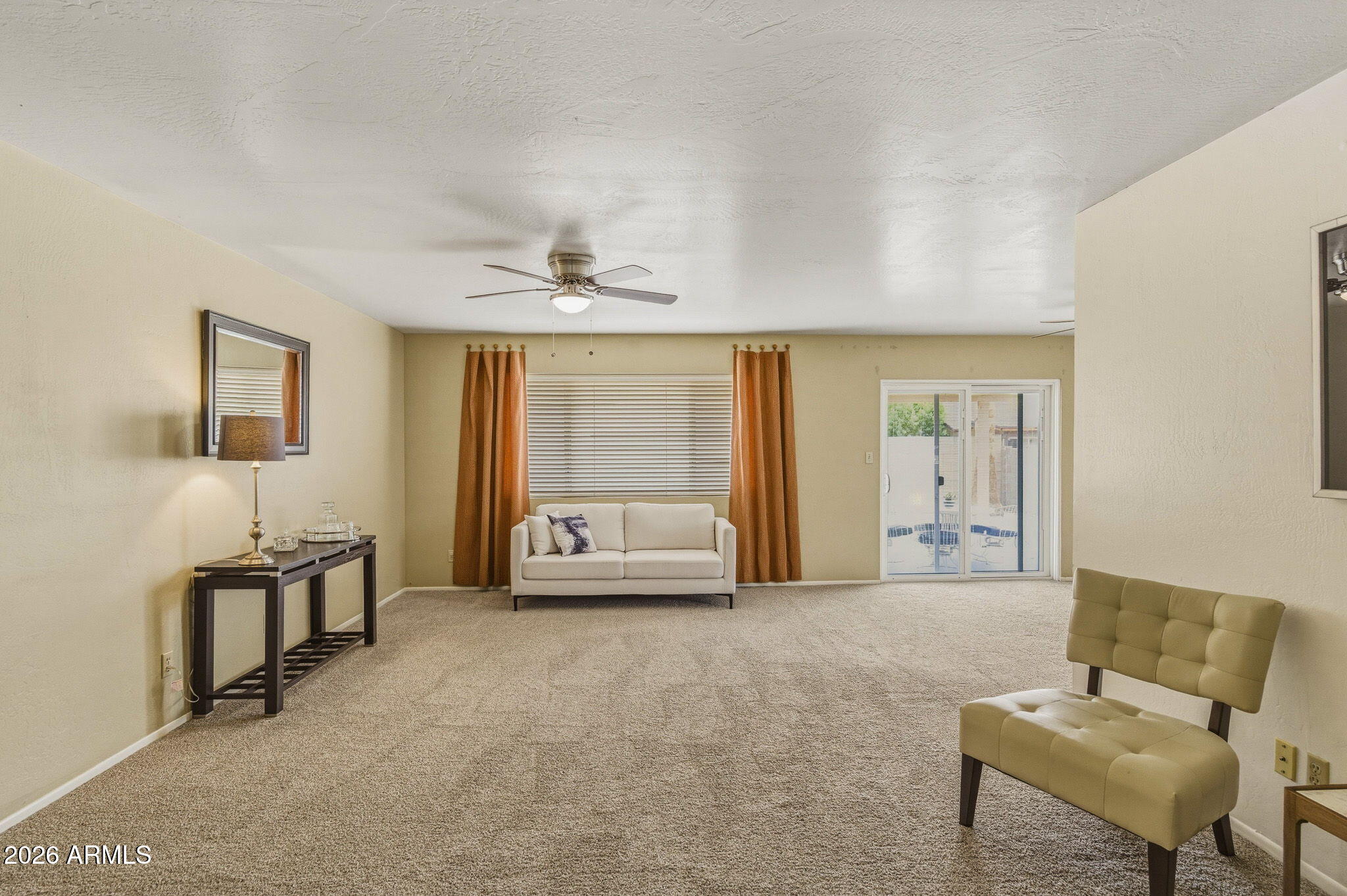 5625 W SUNNYSIDE Drive