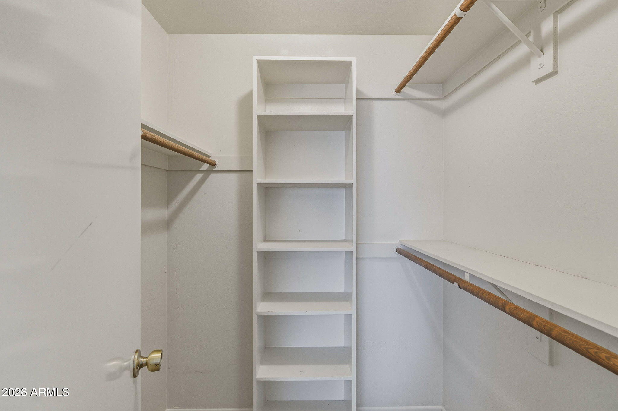 5625 W SUNNYSIDE Drive