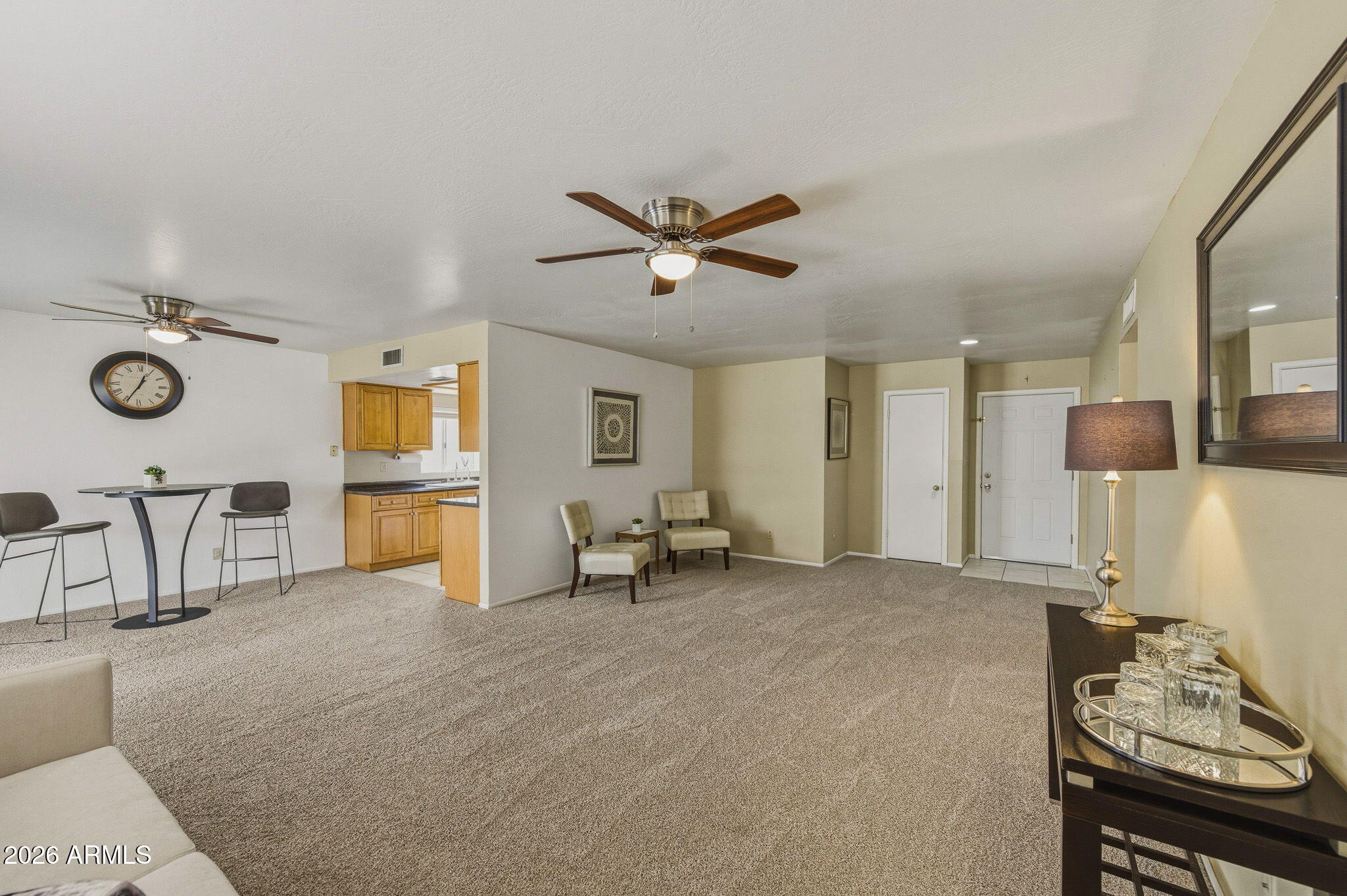 5625 W SUNNYSIDE Drive