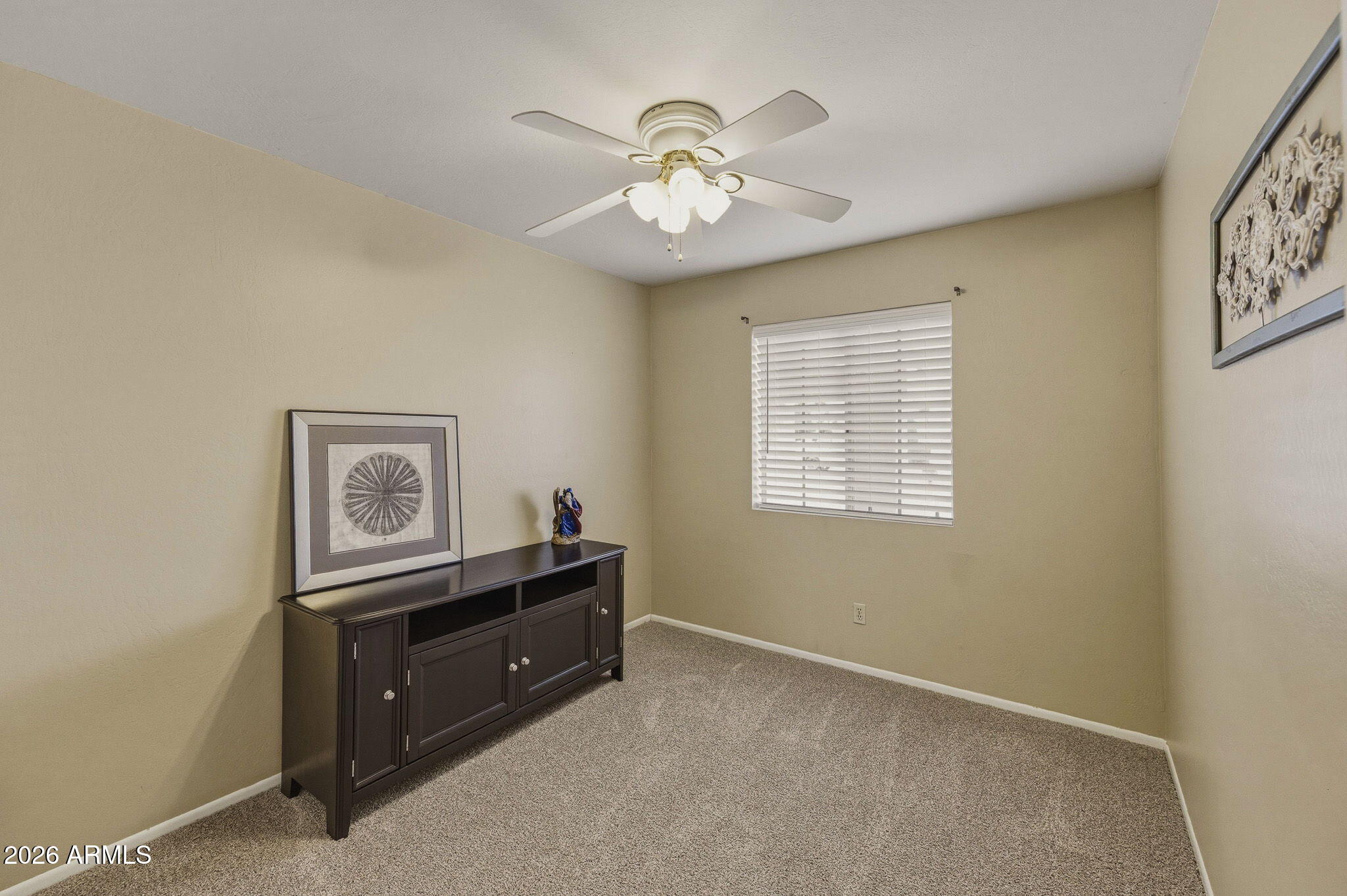 5625 W SUNNYSIDE Drive