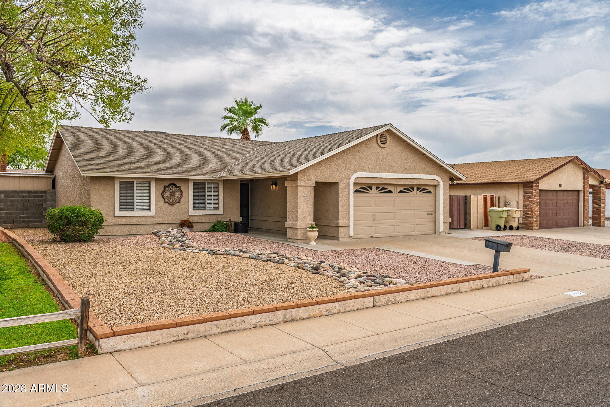 5625 W SUNNYSIDE Drive