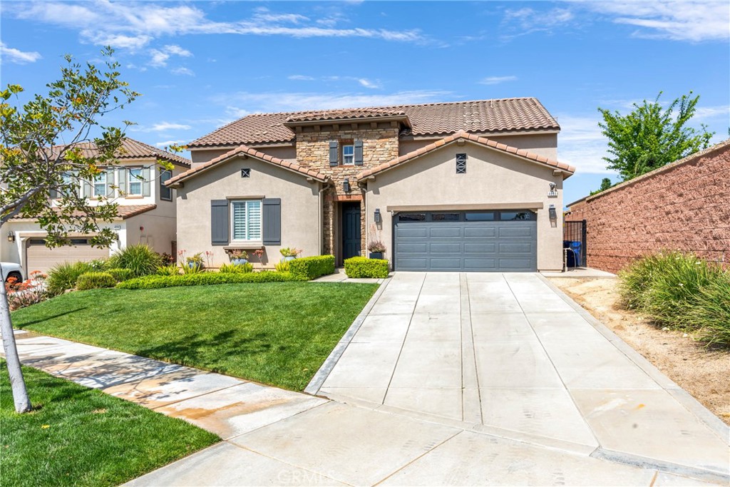 4886 Cloudcrest Way