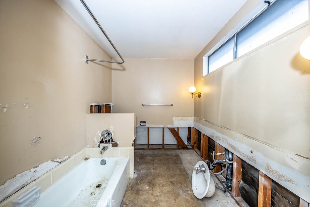 12700 Newport Ave 24