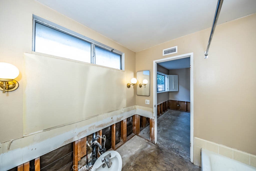 12700 Newport Ave 24