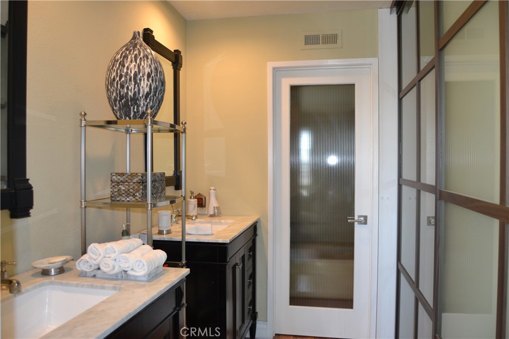 24331 Peacock Street