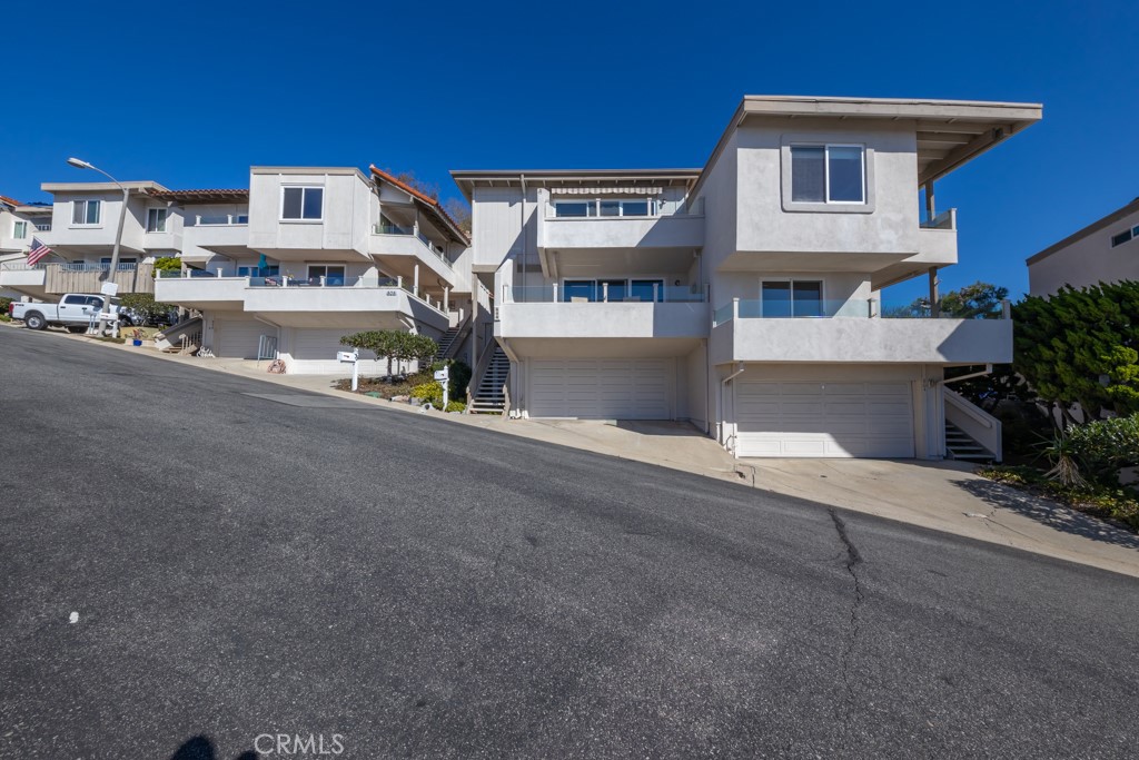 806 Calle Pluma