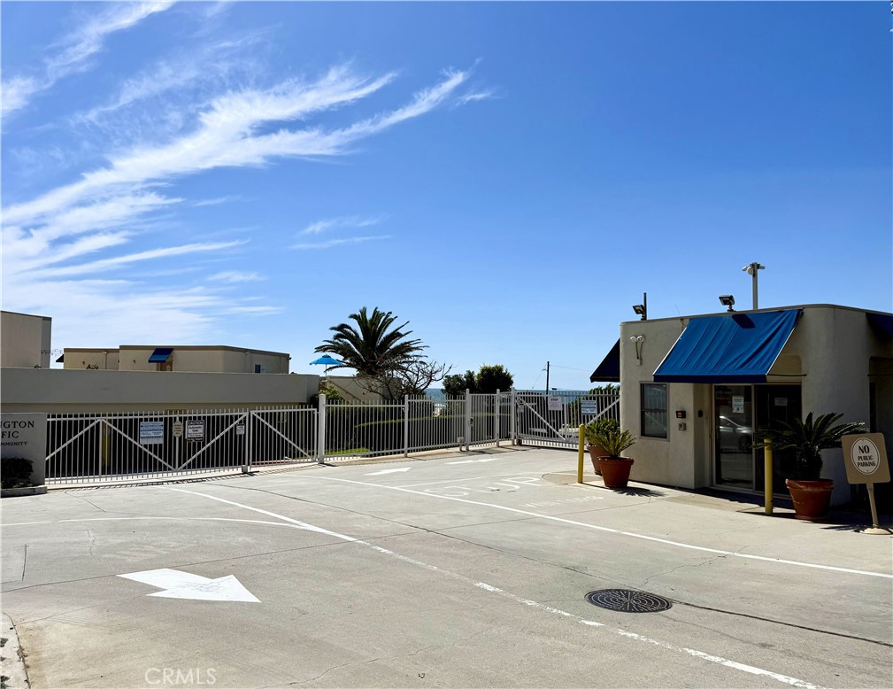 711 Pacific Coast 106