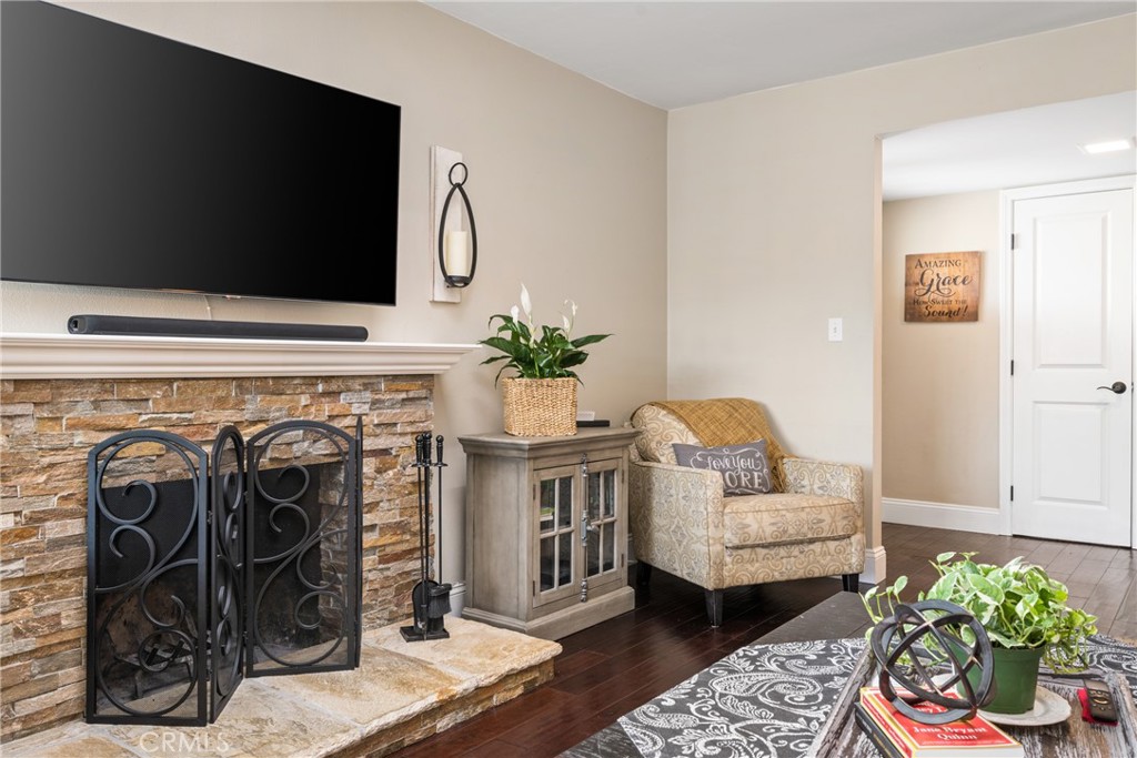 1672 Tiffany Place