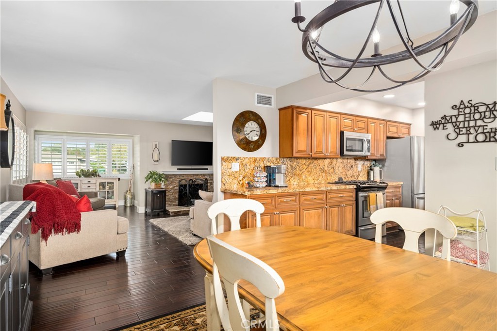 1672 Tiffany Place