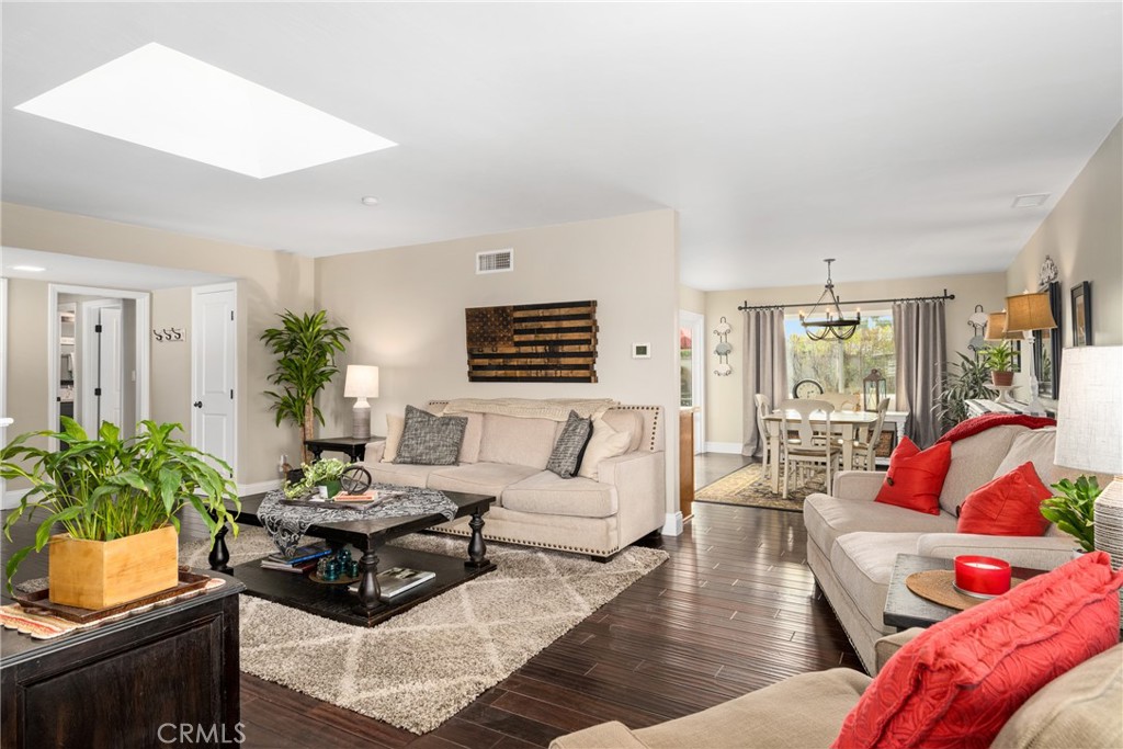 1672 Tiffany Place