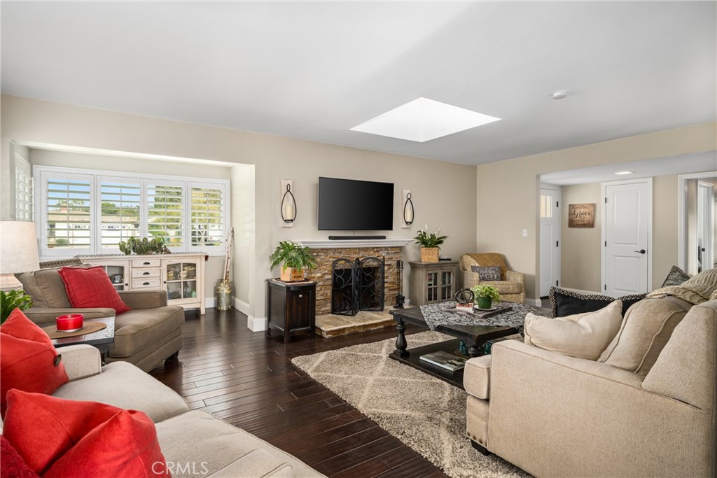 1672 Tiffany Place