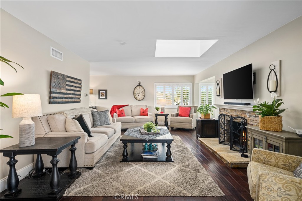 1672 Tiffany Place