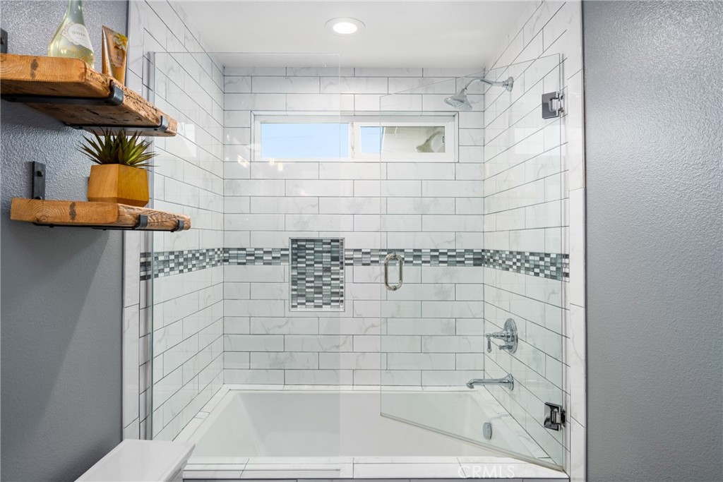 1672 Tiffany Place