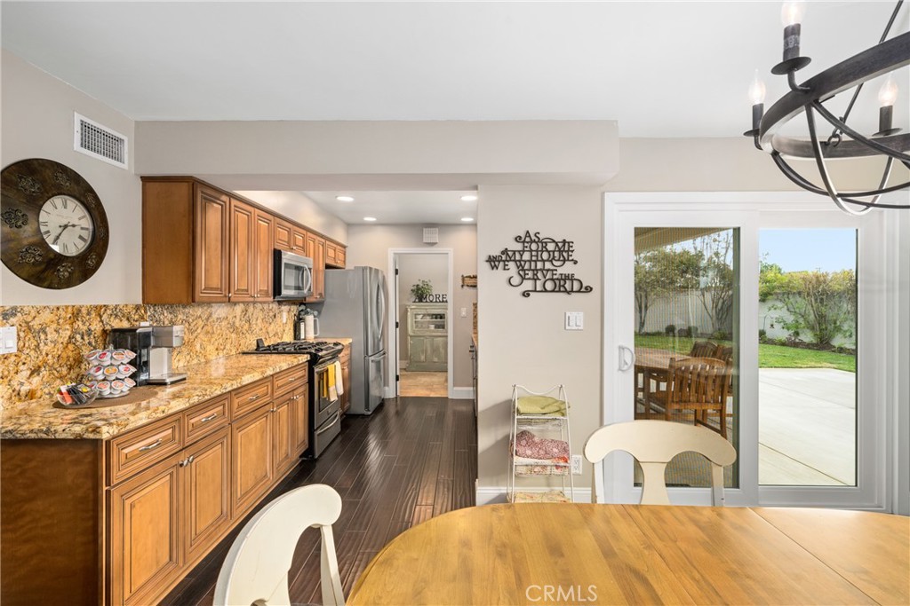 1672 Tiffany Place