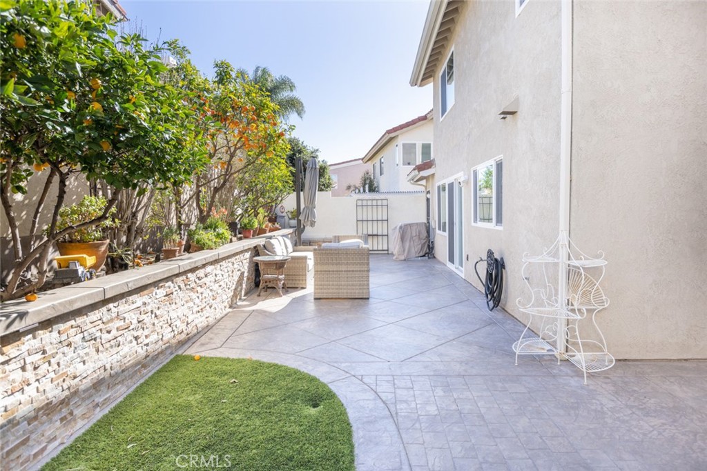 25961 Dundee Drive