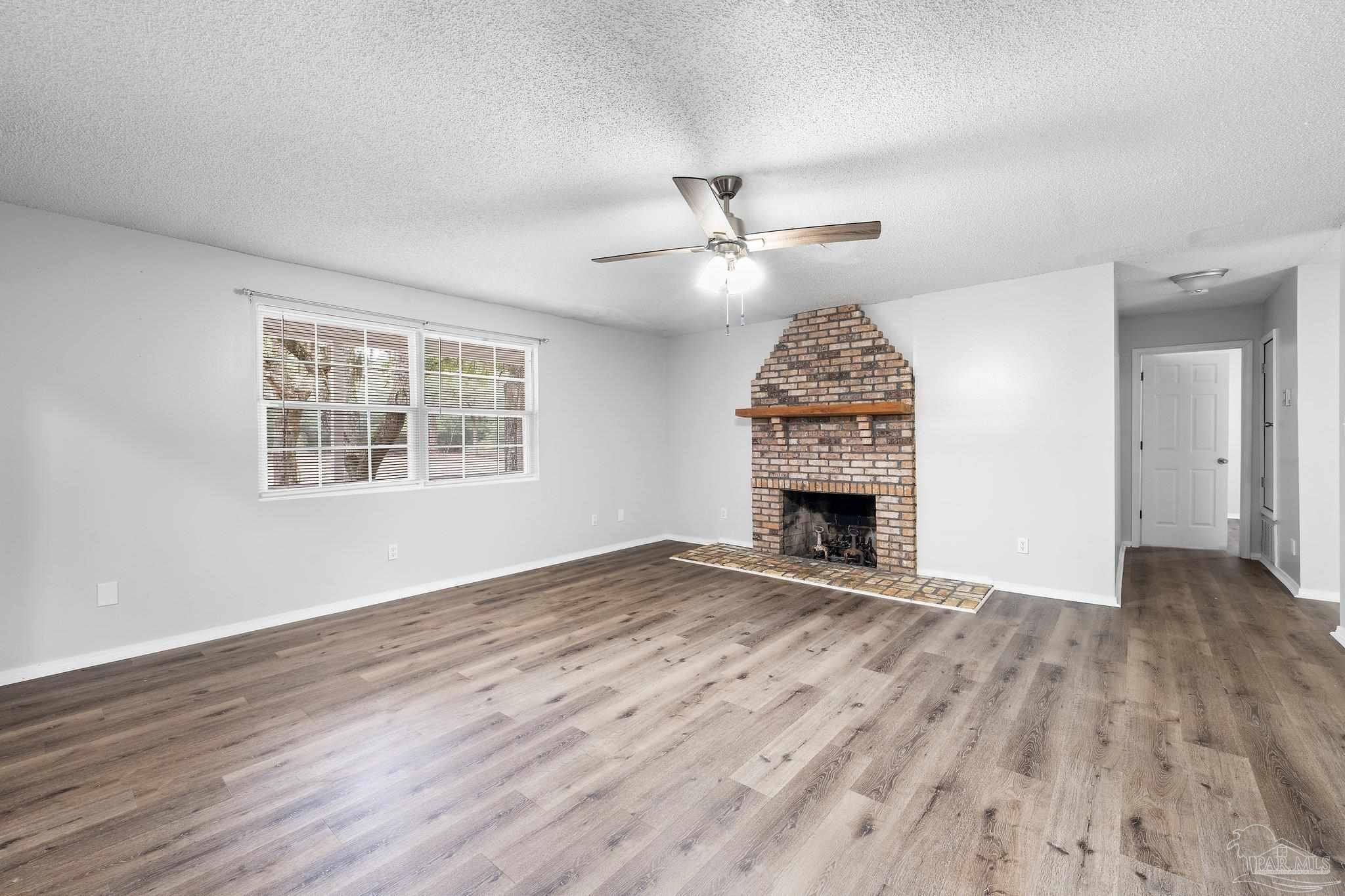 3140 Oakview Dr