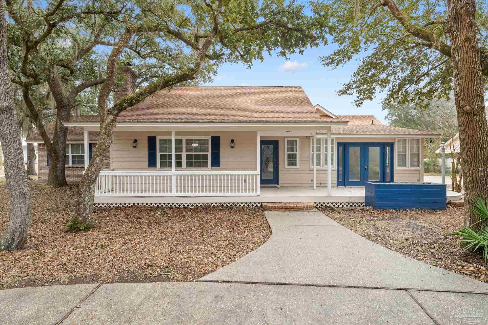 3140 Oakview Dr