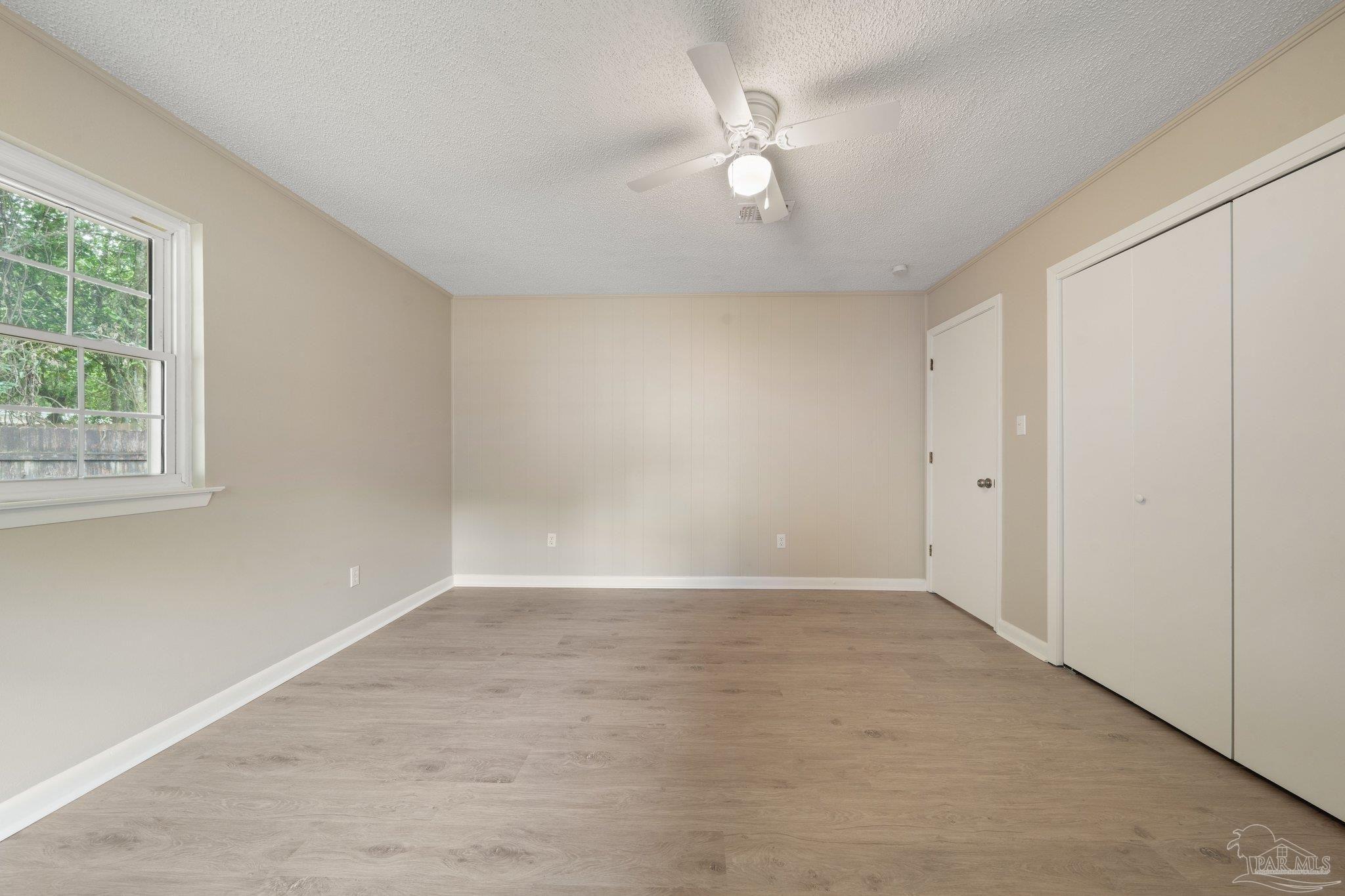4846 Lynn Dr