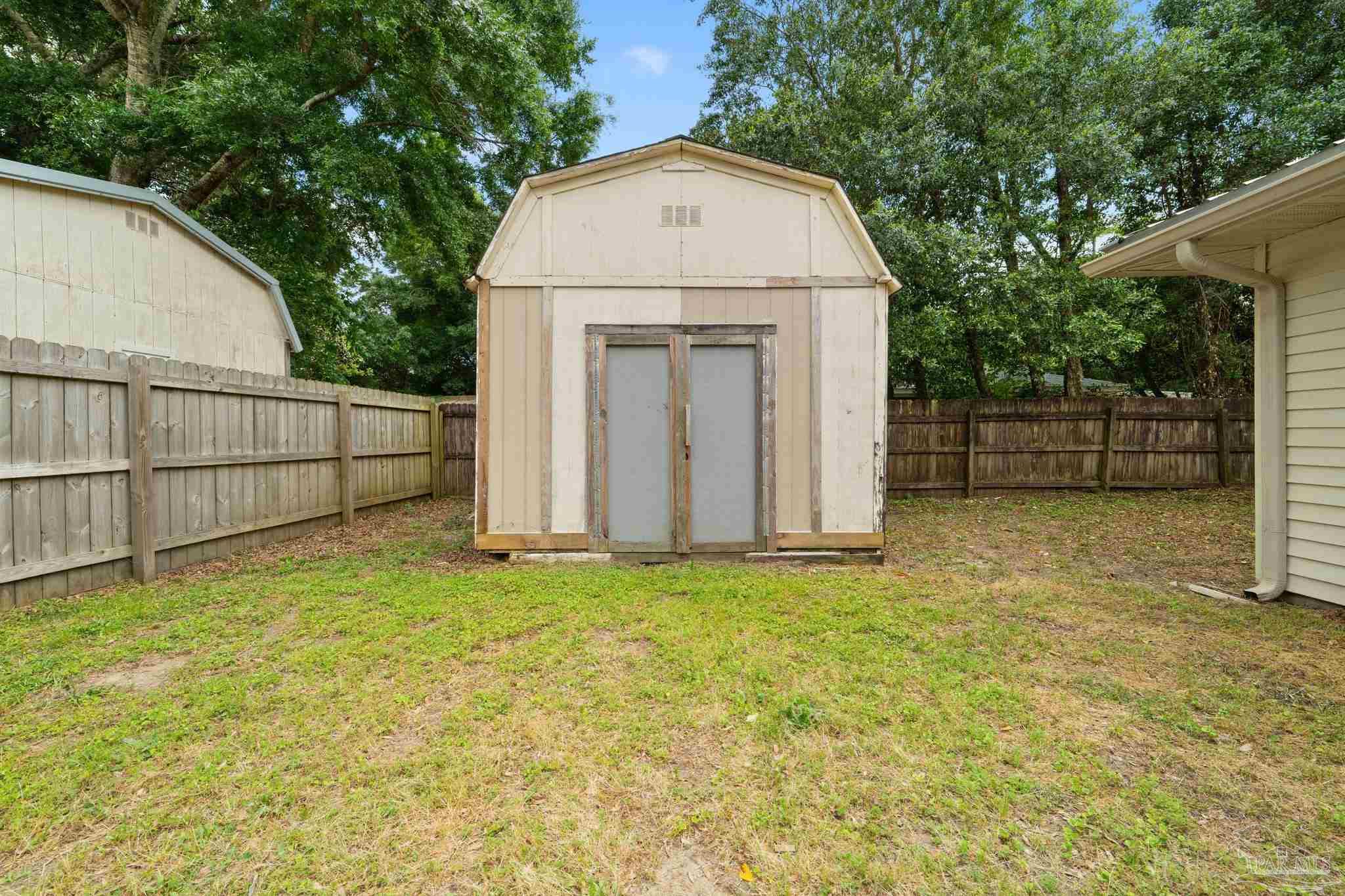 4846 Lynn Dr