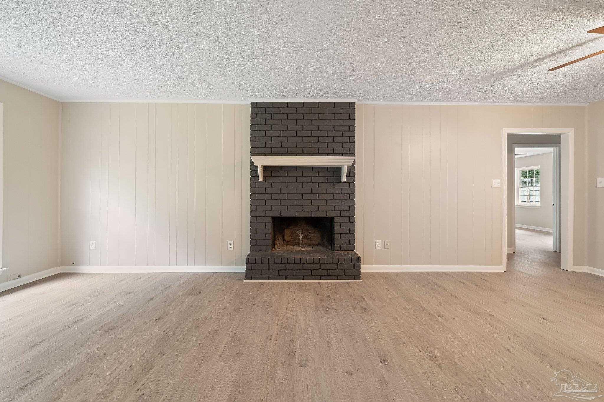 4846 Lynn Dr