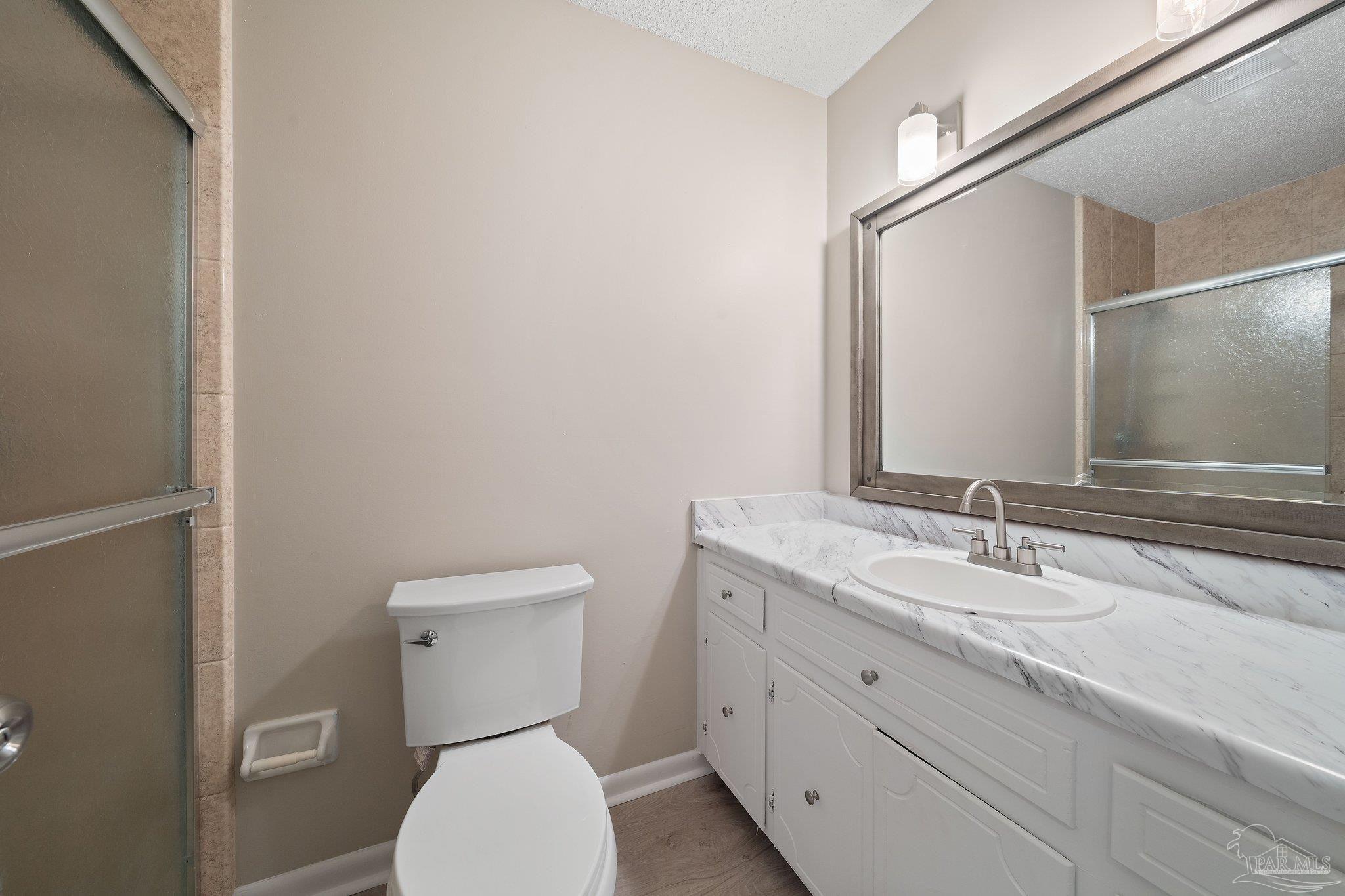 4846 Lynn Dr