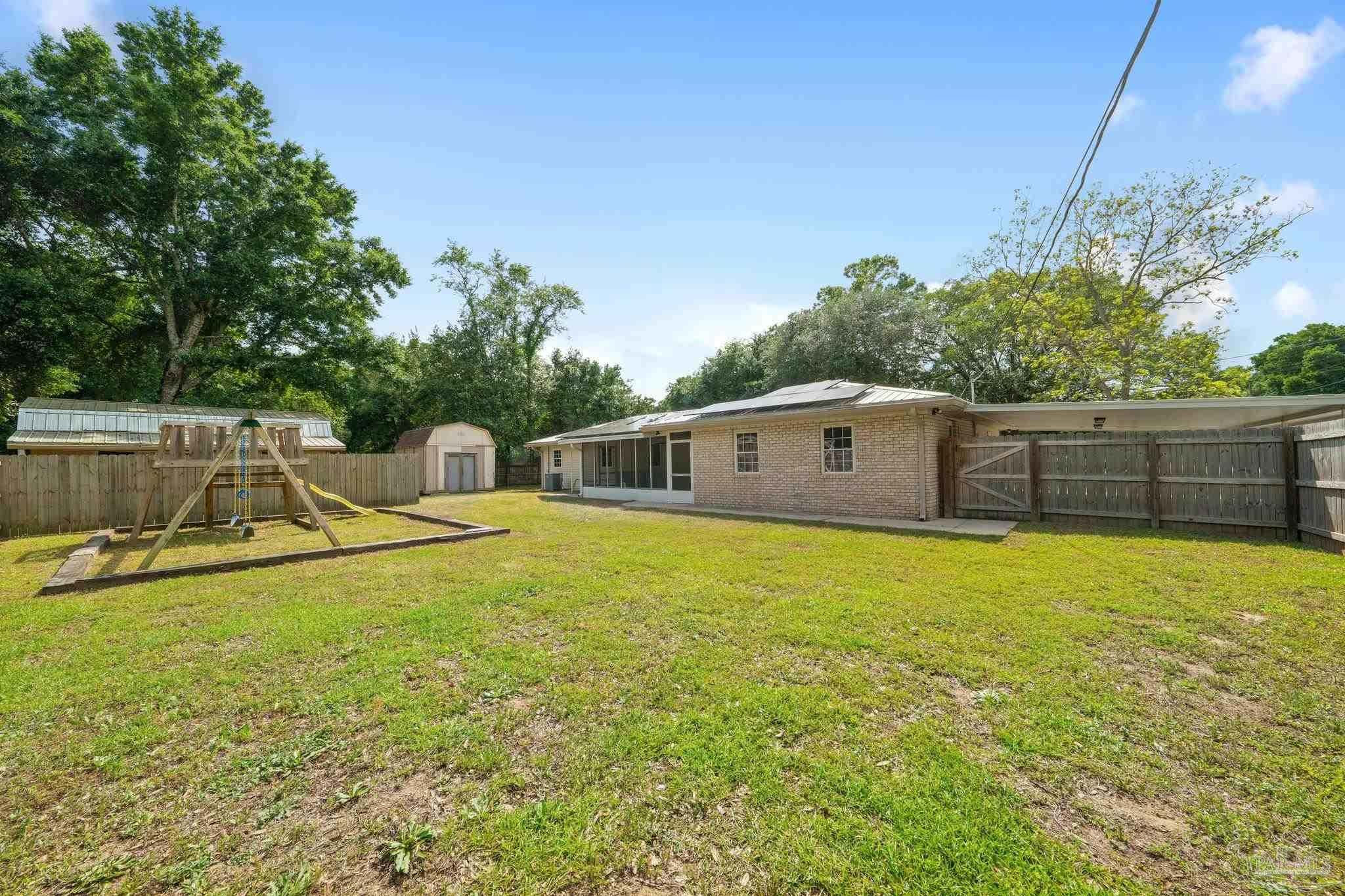 4846 Lynn Dr