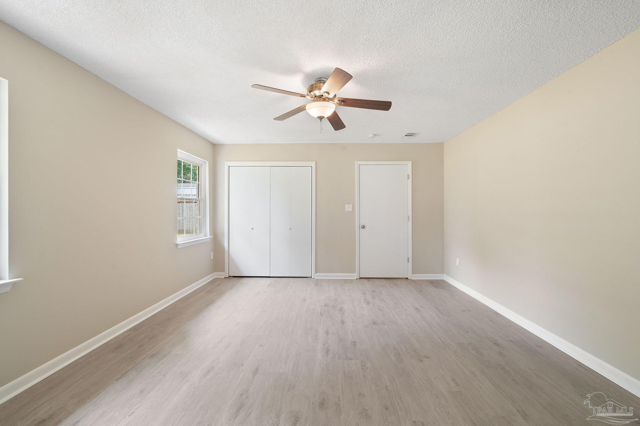 4846 Lynn Dr