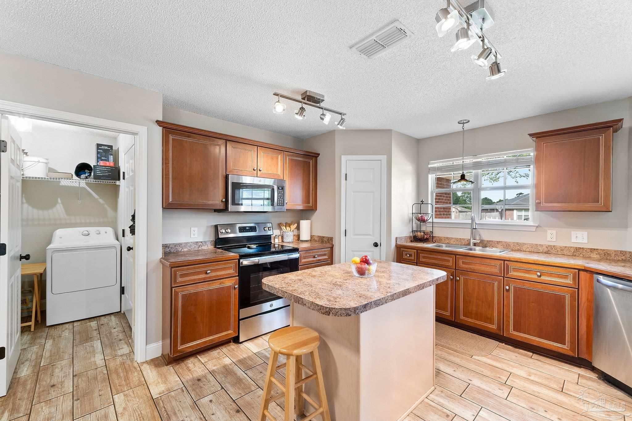 7036 Tylerwood Ct