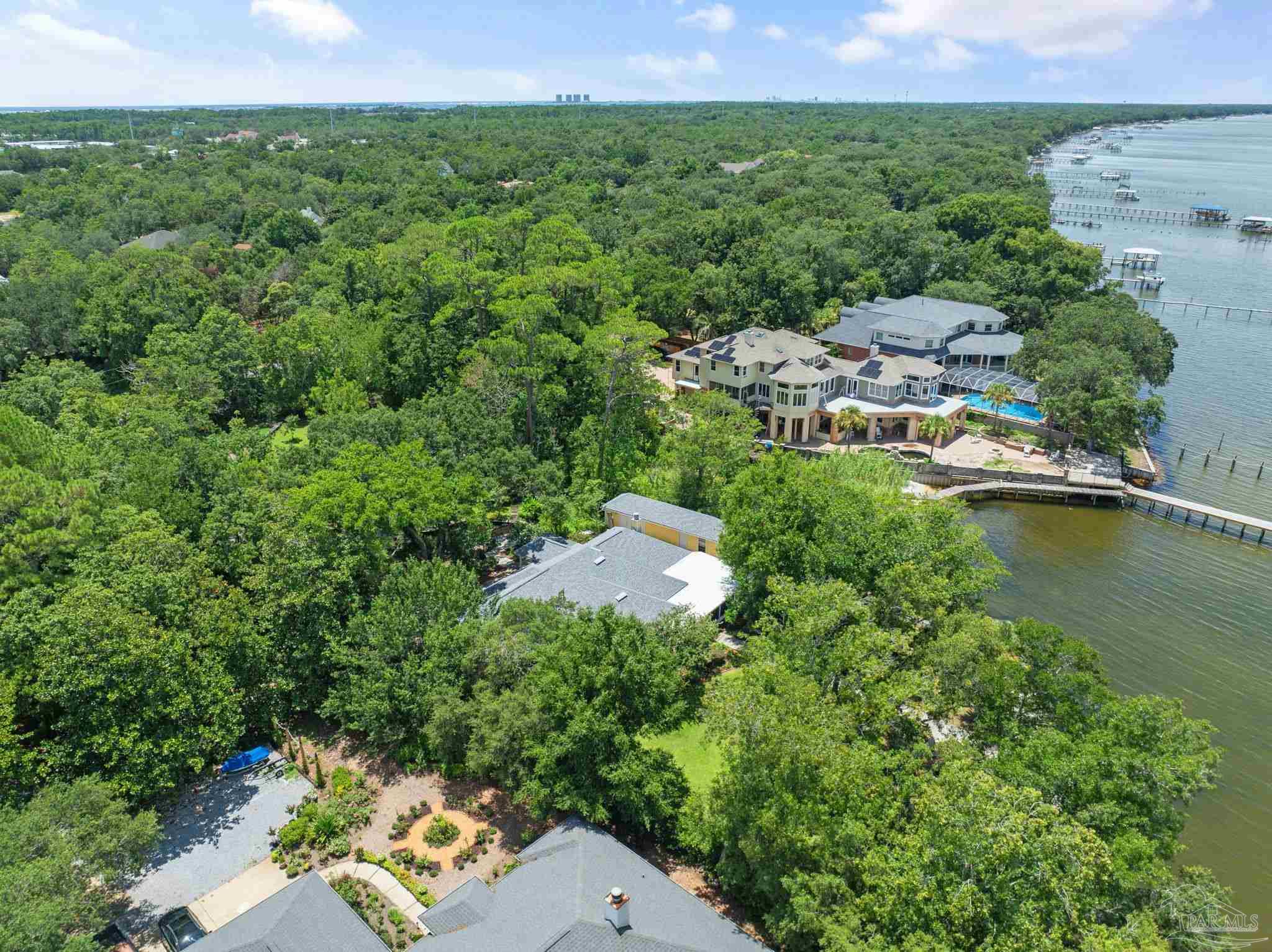 4952 Hickory Shores Blvd