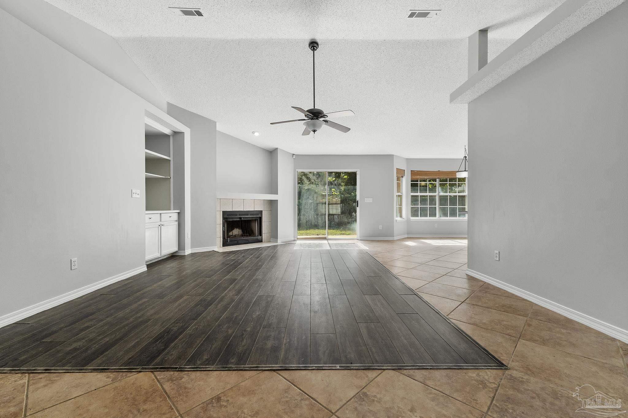 3325 Joanna Dr