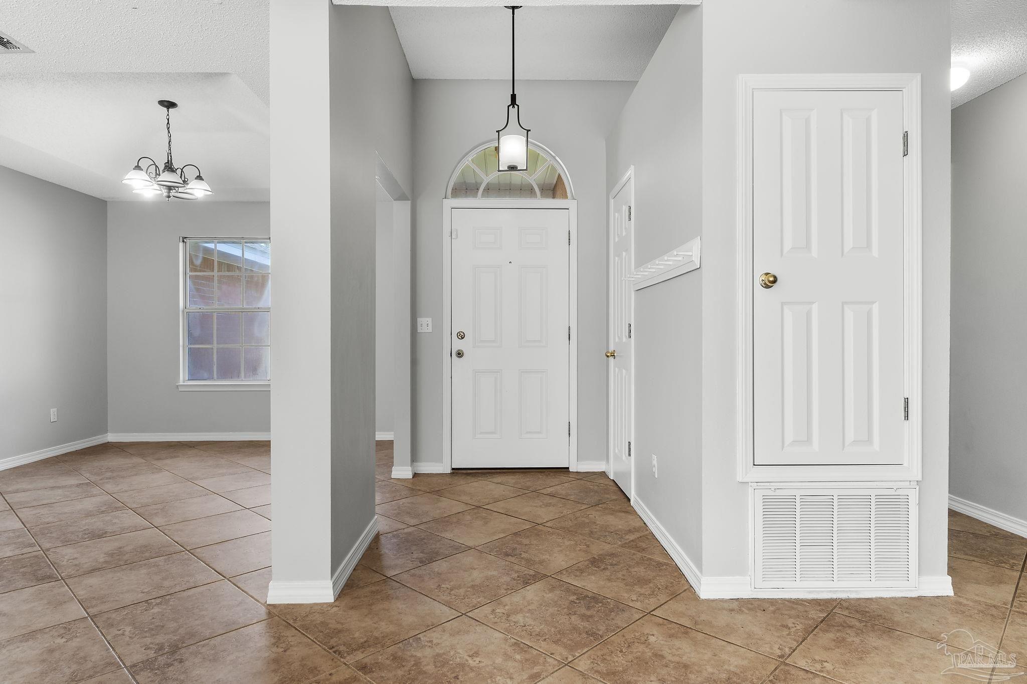 3325 Joanna Dr