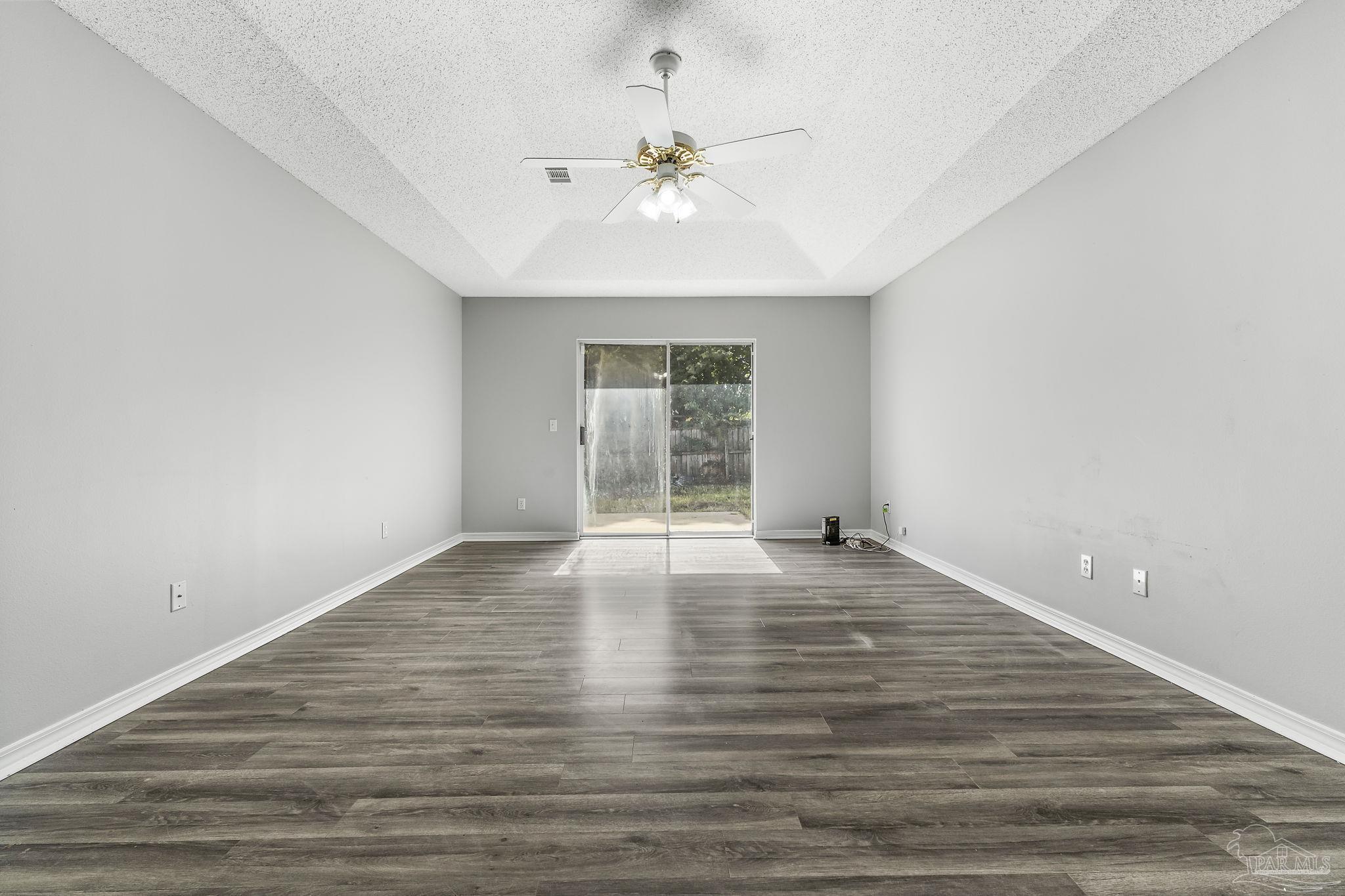 3325 Joanna Dr