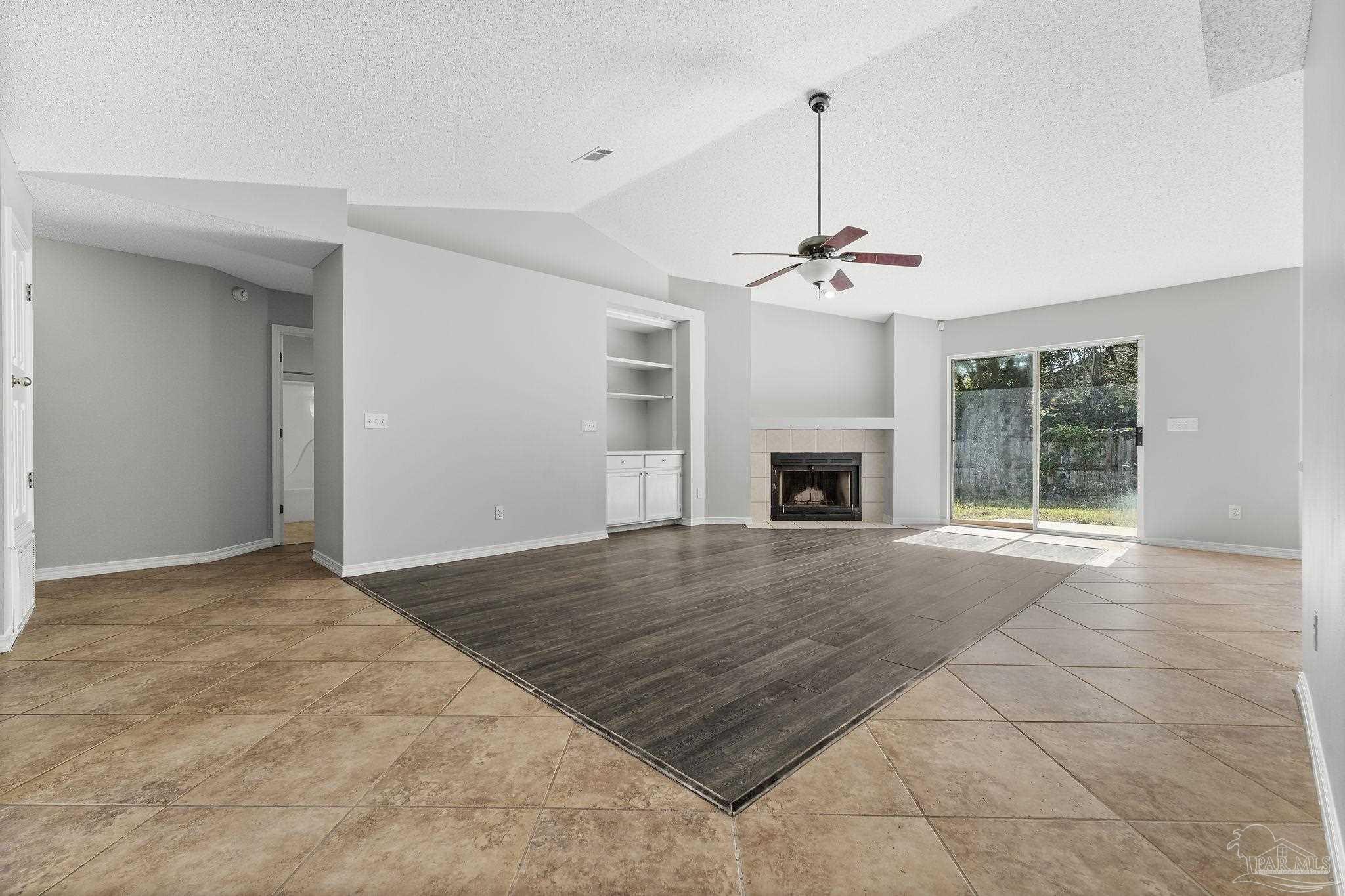 3325 Joanna Dr