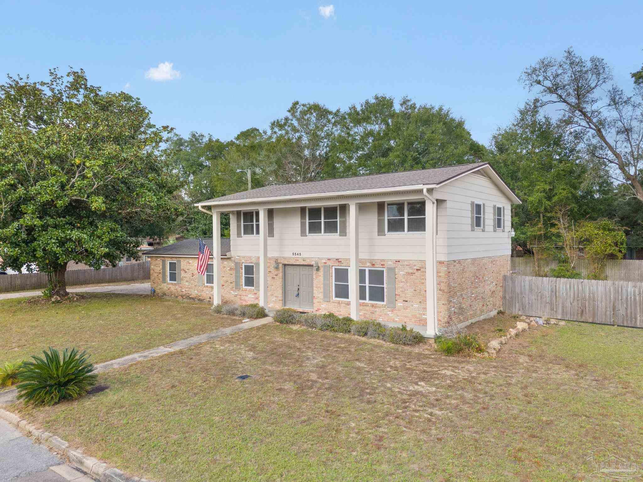 5545 Westwood Dr