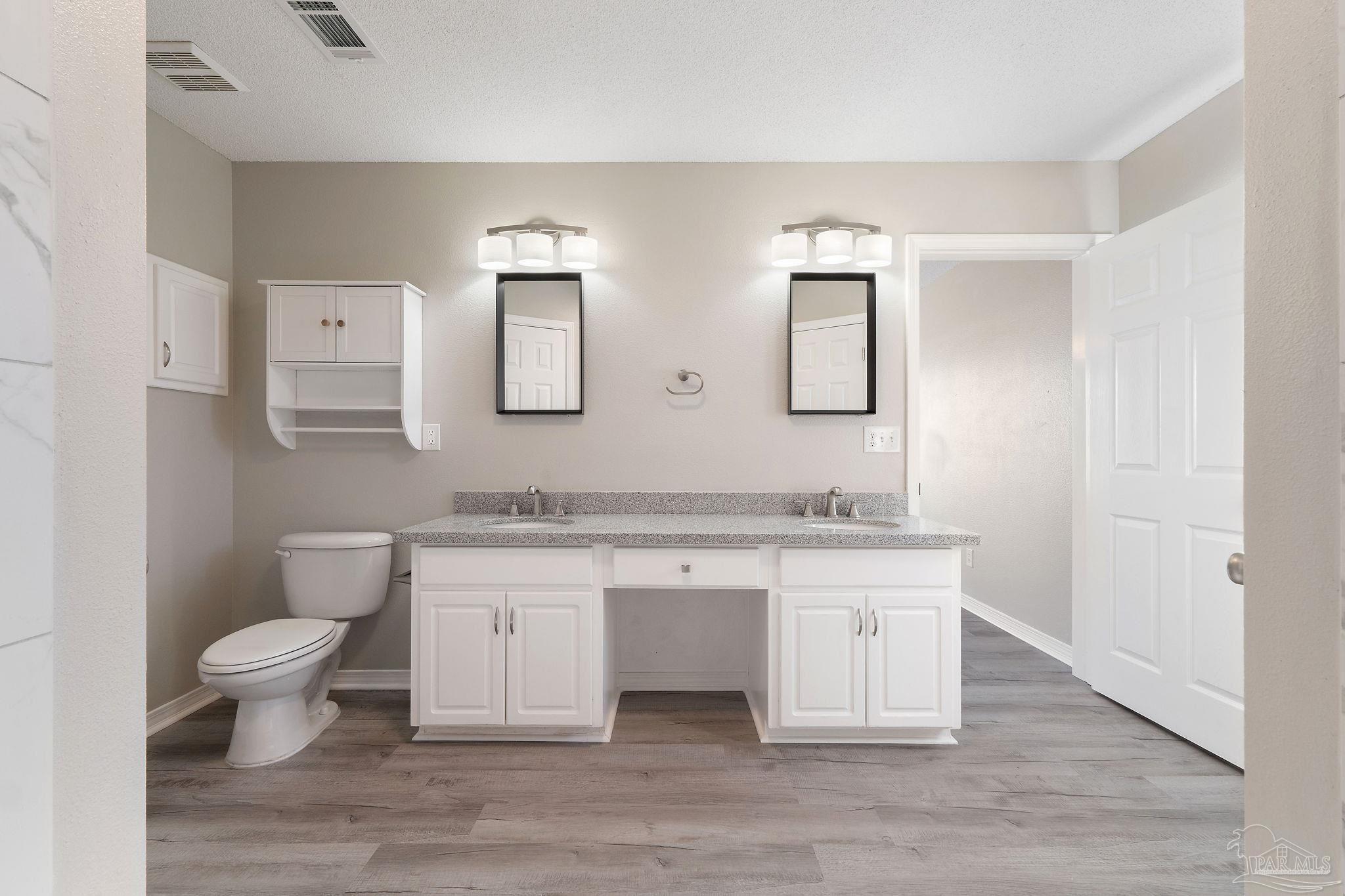 5601 Berrybrook Cr
