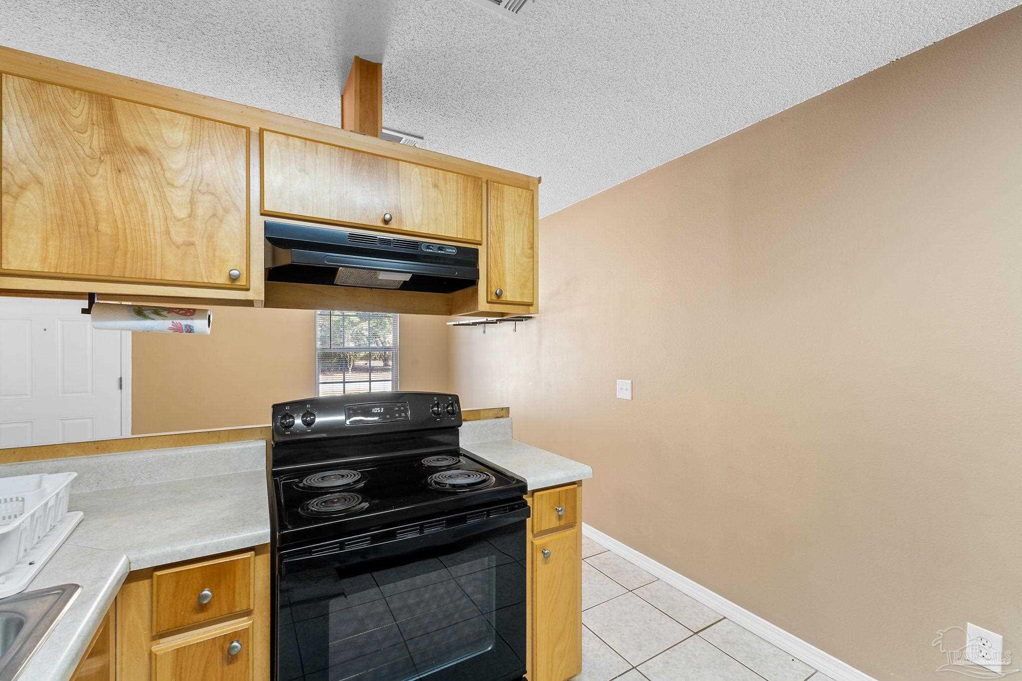 6851 & 6853 Trail Ride South