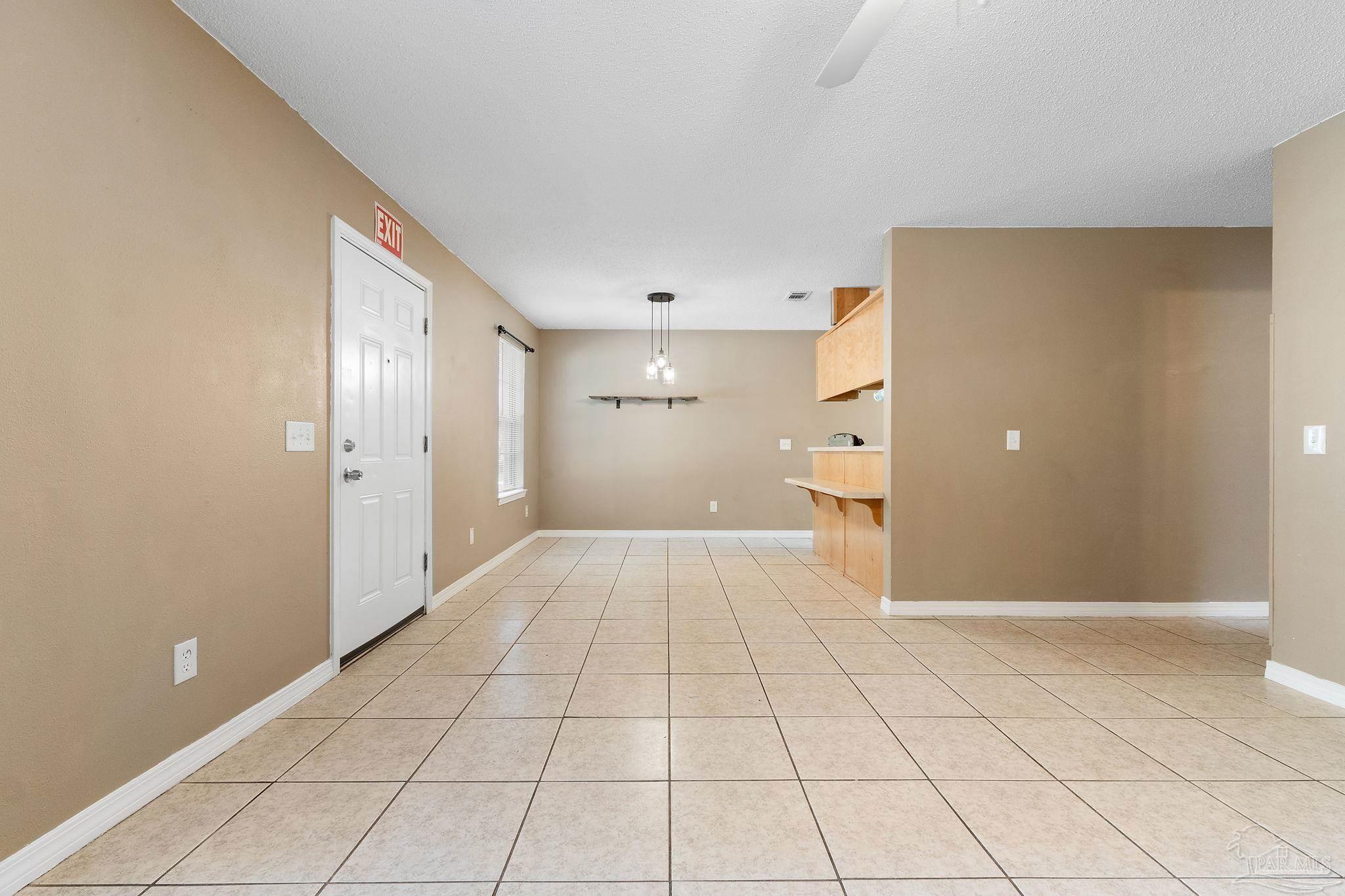 6851 & 6853 Trail Ride South