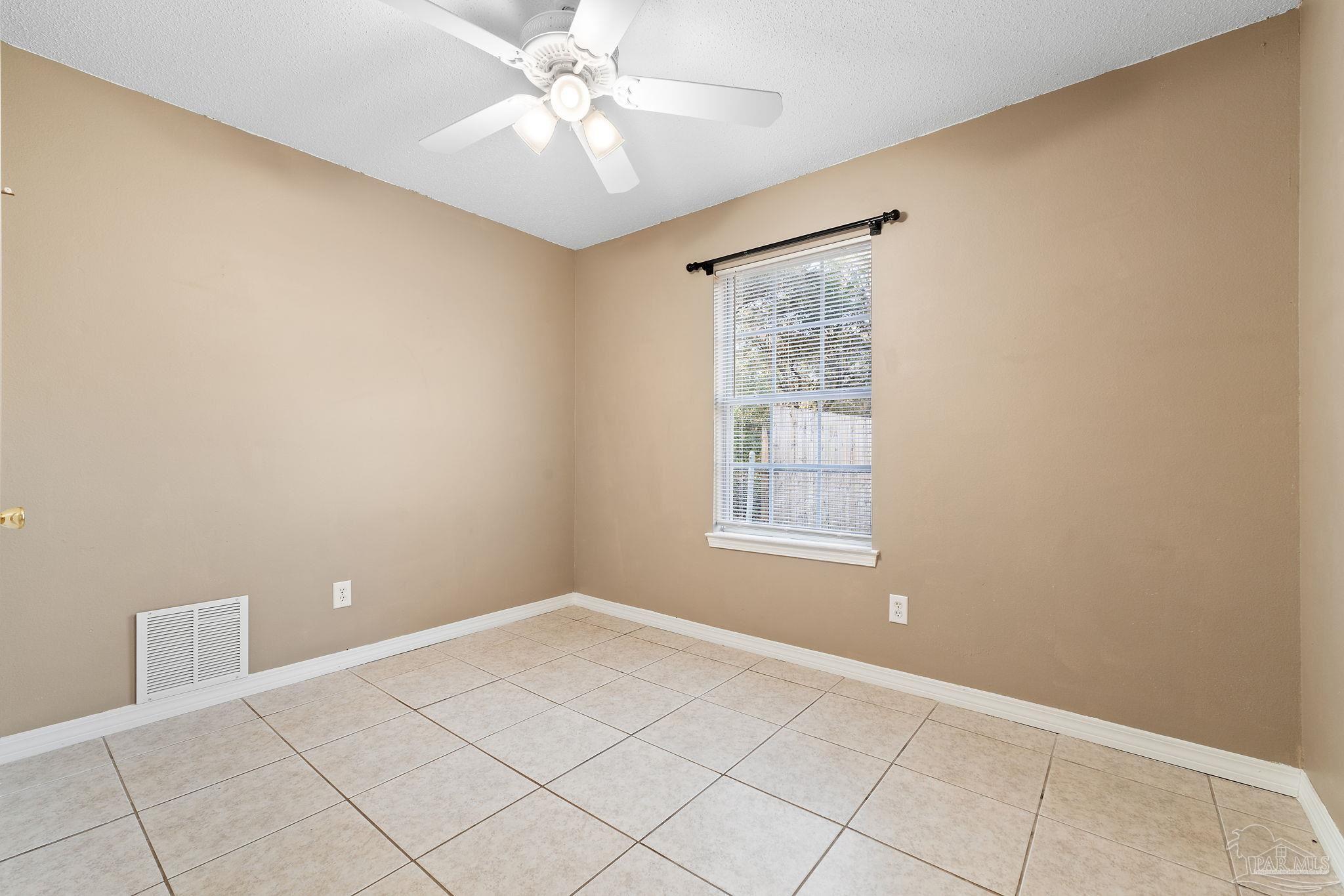 6851 & 6853 Trail Ride South