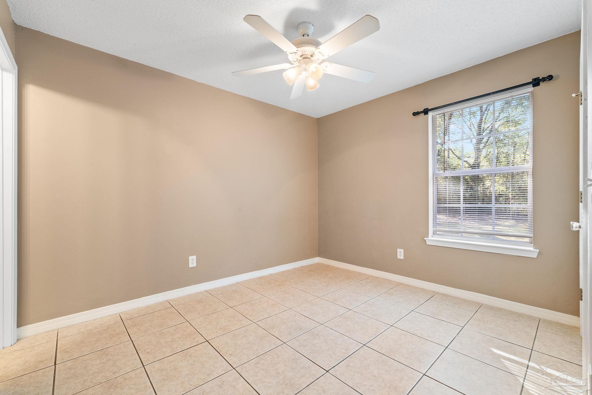 6851 & 6853 Trail Ride South