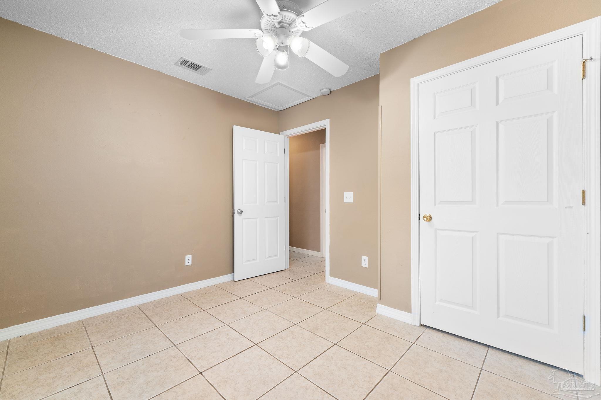 6851 & 6853 Trail Ride South