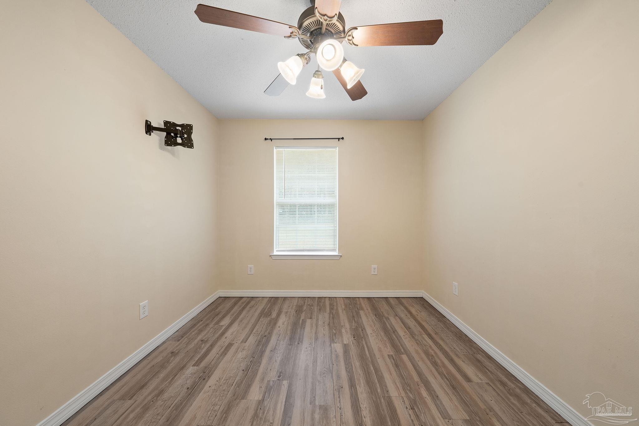 6871 & 6875 Stirrup Ln