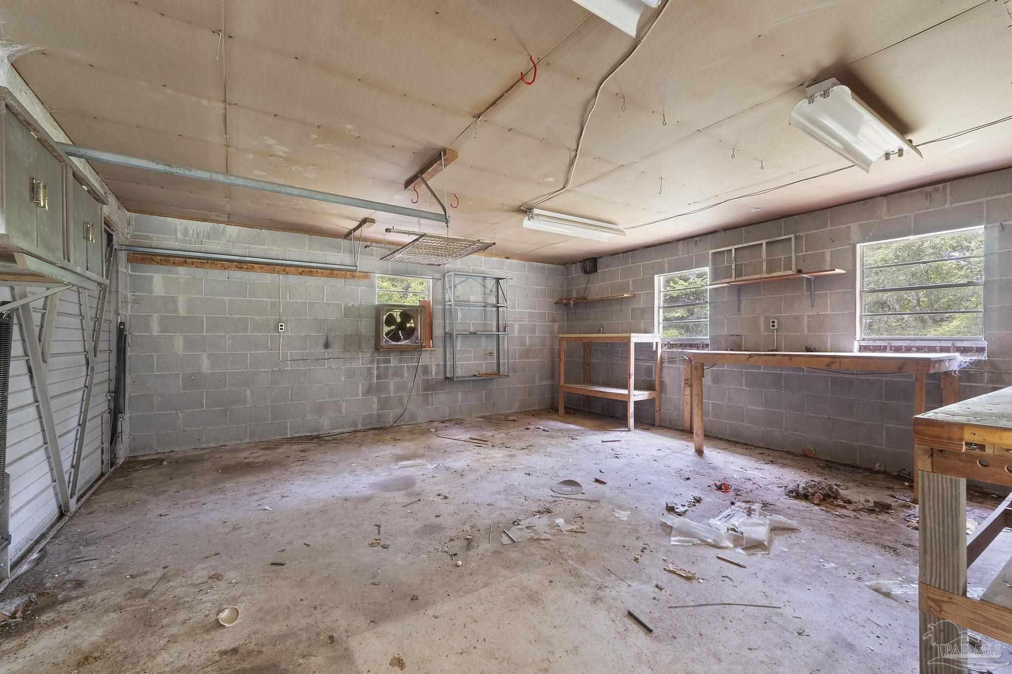 6472 Sandy Ln