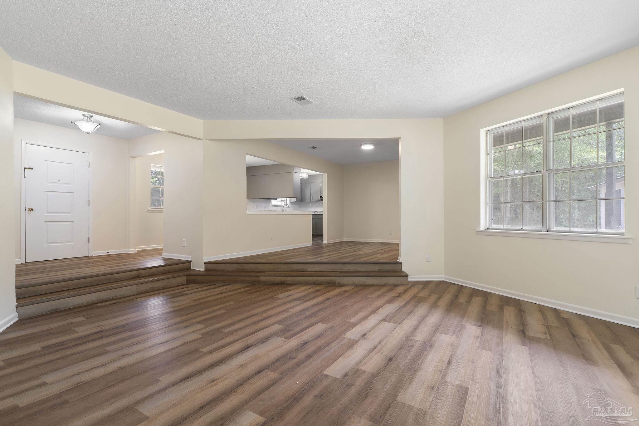 6472 Sandy Ln