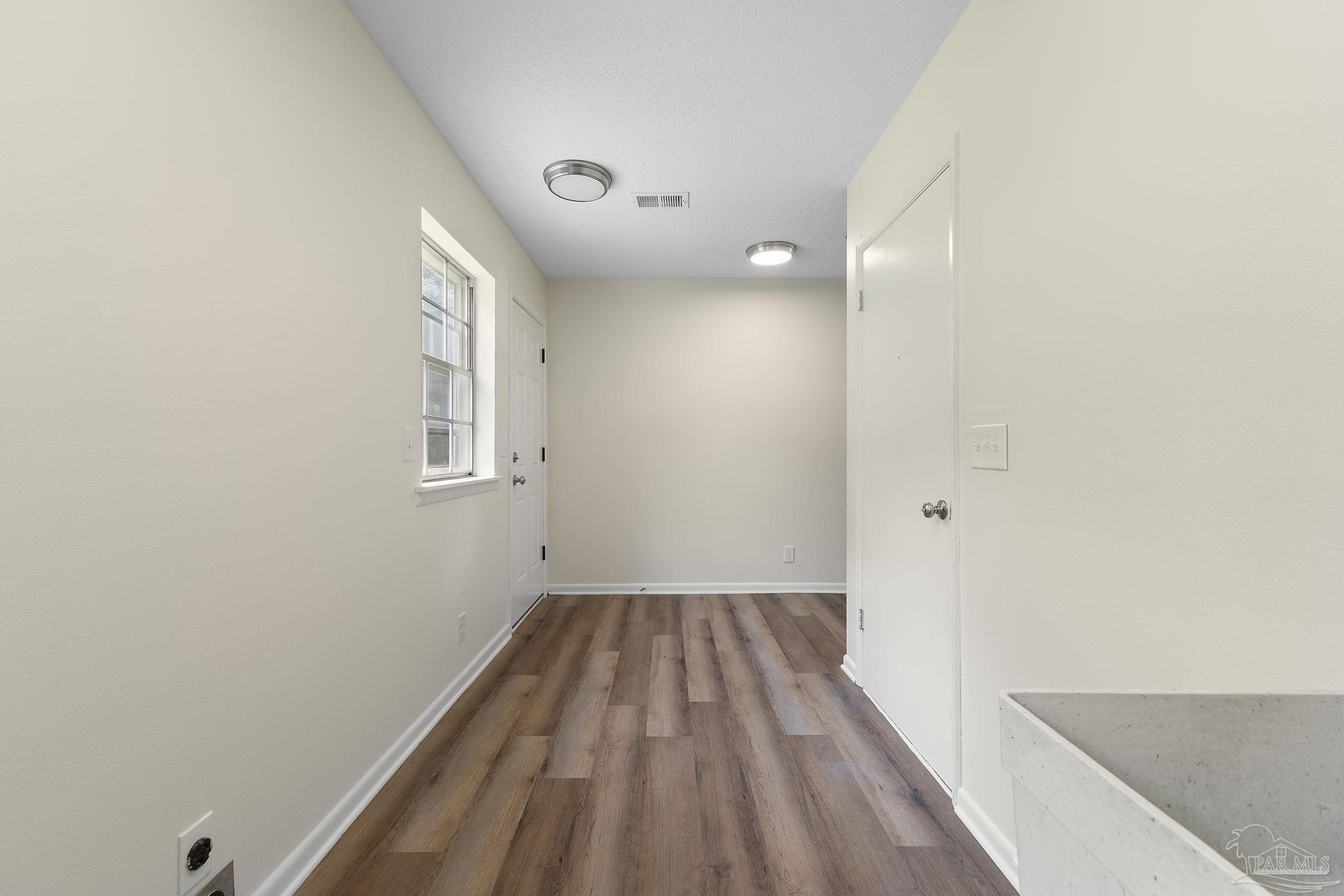 6472 Sandy Ln