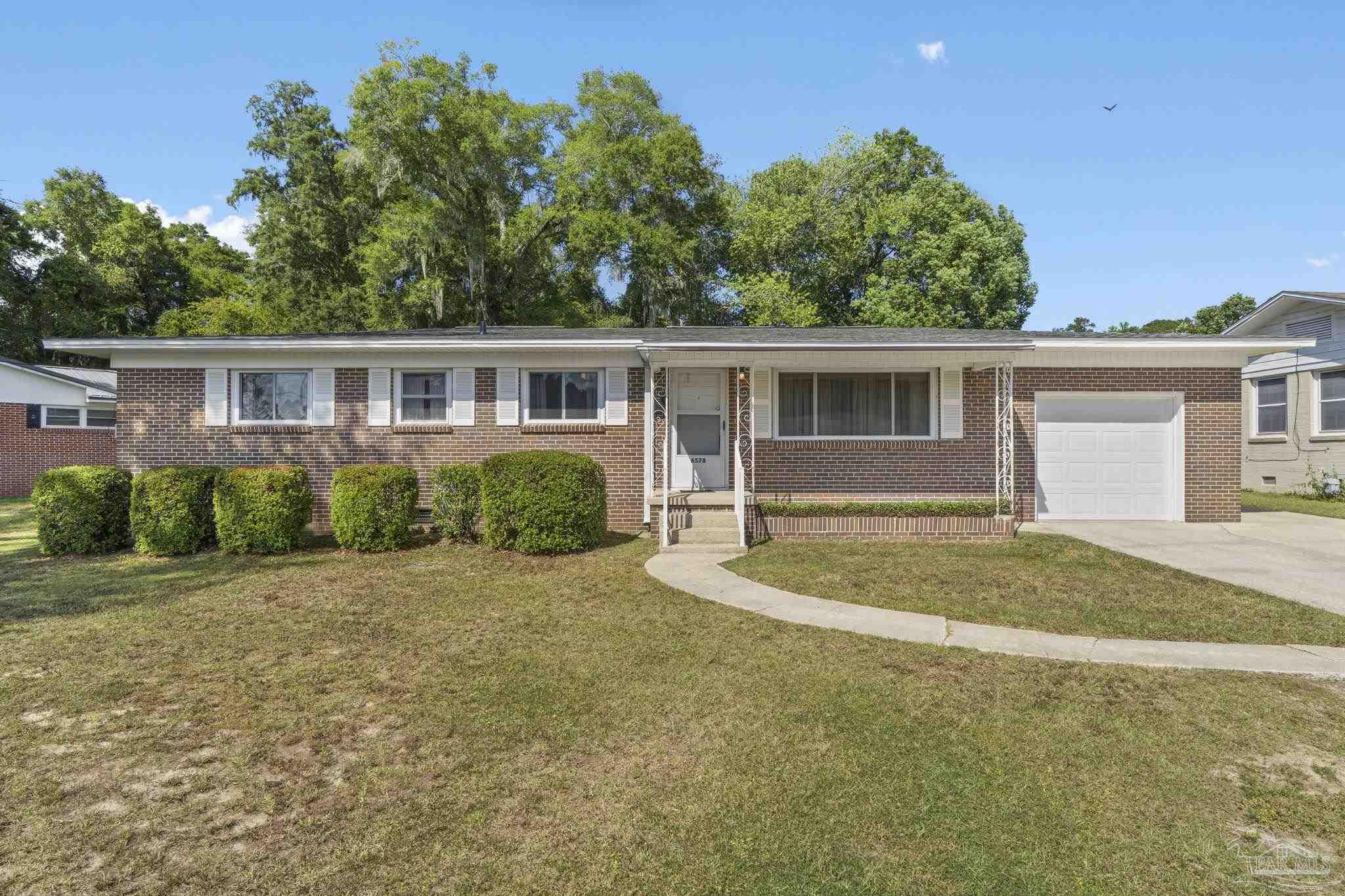 6578 Lakeshore Dr